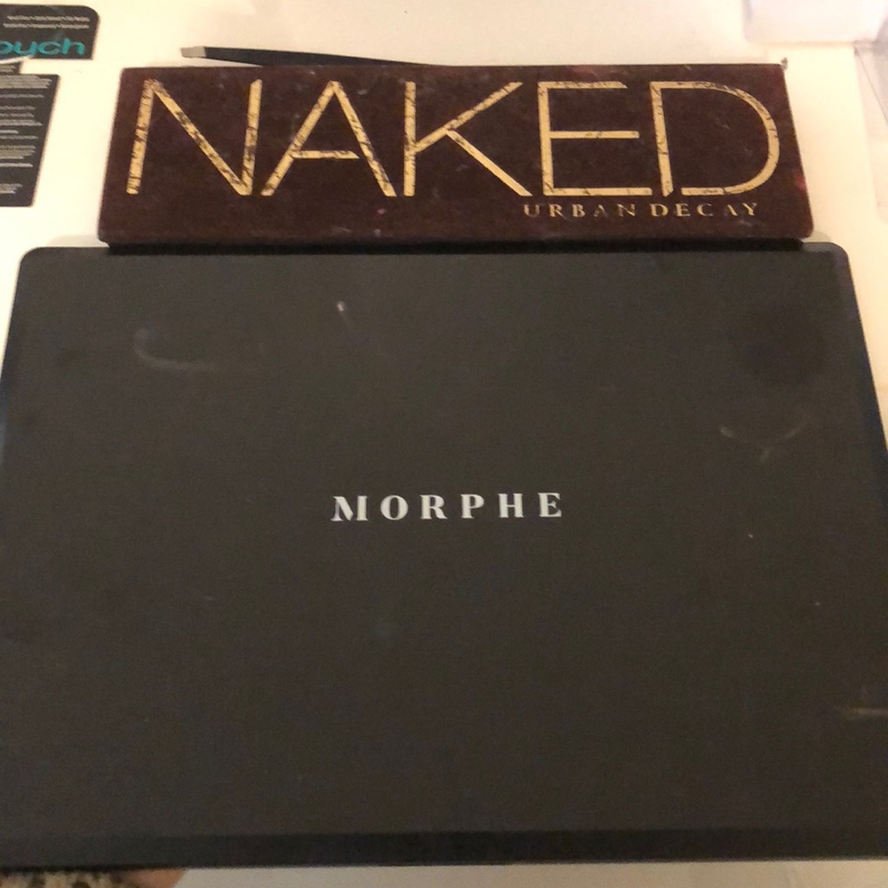 2 makeup palettes